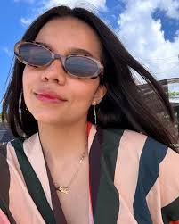 Dra. Fabrícia Olino