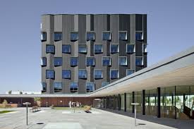 Gallery Of Banc Sabadell Headquarters Bach Arquitectes 4 Facade Architecture Architecture Building Design