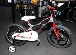 Tutte le uscite pubbliche dei principini george, charlotte e louis, e i dettagli su cosa. Messingschlager Royal Baby Kommt Nach Europa Radmarkt