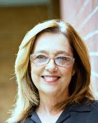 Amy Astle's Instagram, Twitter & Facebook