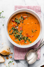 Sai ki zuba melted butter aciki, ki fasa egg dinkisa ki zubawa madarar garinki ruwa ki gama ta da ruwan dumi Creamy Roasted Red Pepper Soup Vegan Healthy Plays Well With Butter