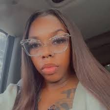 Keshia Lloyd's Instagram, Twitter & Facebook