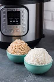 Rinse 3 times before cooking using a ratio of about three to 4 times water taste test a grain for doneness. Cooking Rice In Instant Pot White And Brown Rice Currytrail