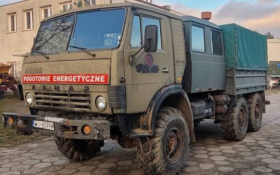KAMAZ 4310 6X6 na sprzedaż. Auto sprawne, zarejestrowane na 9 osób z HDS.  Cena 50 tys. netto