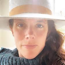 What size tarp is recommended to keep gear dry inside a tent?