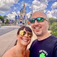 Hi has anyone ever hired either the Ford Expedition or Chevrolet Suburban 8  seaters, if so how many suitcases did you get in the boot/trunk. Thanks