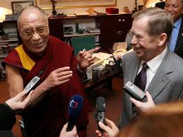 His legacy is now perhaps more important than ever. Dalajlama Pro Radio Cesko Cinska Vlada Se Odmita Zabyvat Tibetskou Otazkou Temata