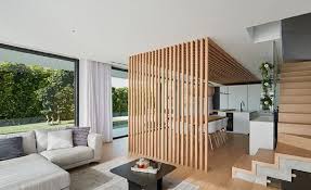 10 desain kamar tidur minimalis ala korea dengan kamar mandi dalam ada walk in closet dan bathtubnya. 10 Ide Partisi Ruangan Rumah Minimalis Rumah Tetap Punya Privasi Rumah123 Com