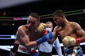 Estrada and chocolatito both had their foot on the gas all night long. I2yatrjo6ddyrm