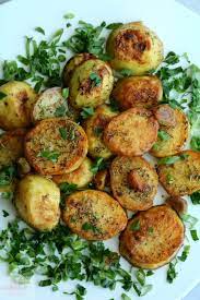 How To Make Melting Potatoes With Garlic Recipe Potato Recipes Side Dishes New Recipes For Dinner Creamy Garlic Chicken Recipes