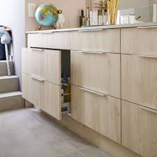 Les meubles de cuisine de la série nordik reprennent tout ce qui fait le charme du style scandinave. Vous Aimez La Douceur Du Style Scandinave Avec Une Deco Blanche Et Bois Creez Une Cuisine Ouverte Design A Tiroir Cuisine Decor Bois Tendances Deco Cuisine