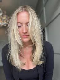 I've been tweaking most of my blondes over to the golden tones these days 💖