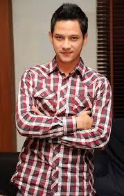 Kalo masih muda udah berani jadi janda ya gini akhirnya sange gak ada lawan. Tinggi Badan Lucky Perdana Mellazahrablogs