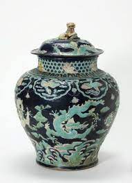Fahua Style Glaze Porcelain Jar With Lid Ming Dynasty 1368 1644 Reign Of The Jiajing Emperor 1522 1566 Ceramique Chinoise Porcelaine Bleue Ceramique