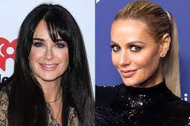 Sarah jessica parker spooks fans with her new nose! Rhobh Kyle Richards Claps Back At Dorit Kemsley For Fashion Line Criticism