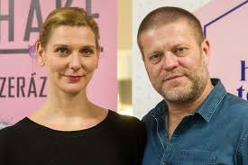 From wikimedia commons, the free media repository. A Magyar Szineszpar Ujra Babat Var Az 5 Honapban Arultak El A Golyahirt Hazai Sztar Femina