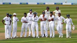 England 86/6 at lunch in second innings, lead india by 99 runs. Eng W Vs Ind W Heather Knight Shines But Late Wickets Give India Edge On Day 1 Of Only Test Cricket News Zee News