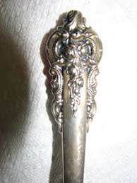 8 salad forks, 8 place forks, 8 place knives, 8 place spoons and 8 teaspoons. Grande Baroque Wikipedia