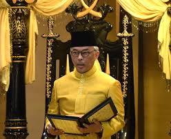 3 keseimbangan yang dipertuan agong kedudukan teristimewa. Fungsi Yang Di Pertuan Agong Semasa Kemelut Politik The Malaysia Post