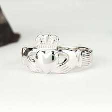 How To Pronounce Claddagh Ring | Howtopronounce.Com