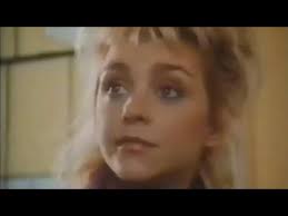 🎥: Leslie Ash in Series 2 of CATS Eyes