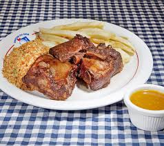 Que tal experimentar uma costelinha de porco frita? Cantina Do Zuza Costelinha De Porco Frita