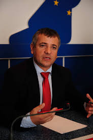 Administratie publica centrala si locala. MehedinÈi Primarul Severinului DÄ Iar Terenuri De Case Pentru Tineri Stiri Regionale Oltenia Jurnalul Olteniei