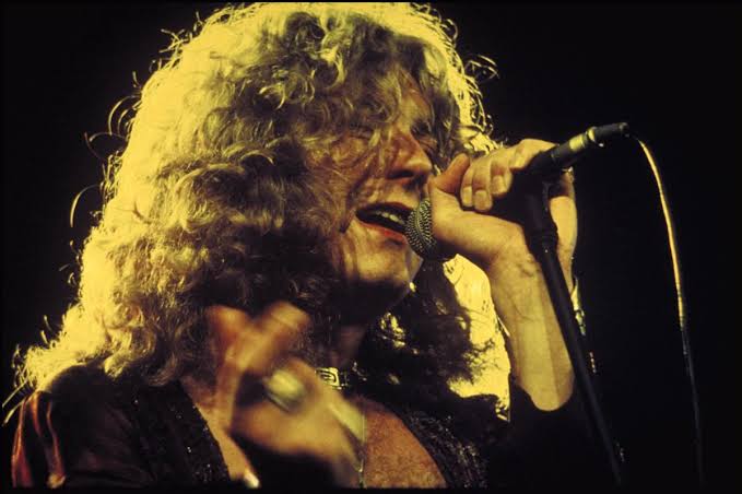 Robert Plant Delivers Stunning Live Performance of Rare Led Zeppelin Classic  in 2026 - Yahoo News UK