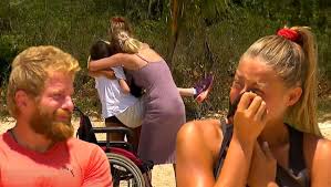 Bunun üzerine aleyna'nın annesi zuhal kalaycıoğlu'nun hayatı merak edildi. Survivor 2021 Yarismacilari Gozyaslarina Boguldu