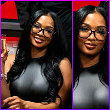 Amanda Longhenry's Instagram, Twitter & Facebook