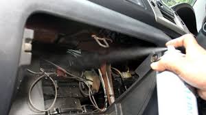 Jauh bau bunga, dekat bau tahi (= kencing). 100 Works Cara Mengatasi Aircond Kereta Berbau