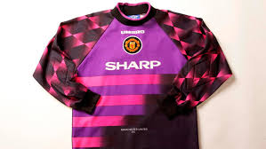 'do you have man united stuff?' football q&a. Premier League Manchester United Could Play In Pink In 2018 19 Marca In English