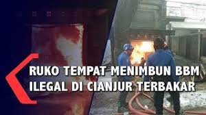 Dua warga setempat sempat disengat dibagian telinga dan tangan. Loker Damkar Cianjur Terdengar Ledakan Kebakaran Pabrik Cute766