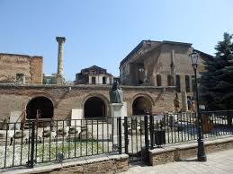 Stiri imobiliare despre palatul voievodal curtea veche. Curtea Veche Wikipedia