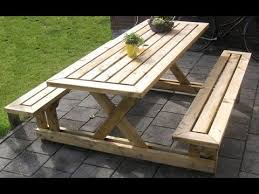 Möbelstücke wie ein couchtisch lassen sich mit relativ geringem aufwand selber bauen. Tisch Selber Bauen Tisch Selber Bauen Anleitung By Wunderschone Diy Deko Ideen