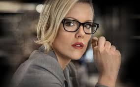 Kathleen Robertson : biographie, carrière et filmographie