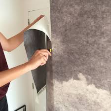 Style rétro parfait, un papier peint 3d: Diy 54 Poser Du Papier Peint Conseils Et Tuto Video Pierre Papier Ciseaux