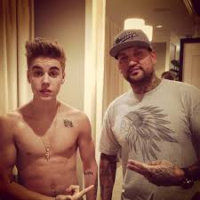 Attractive indian chief skull head tattoo on left shoulder by george zabala. Pic Justin Bieber S New Tattoo Reveals Indian Head Ink On Shoulder Blade Hollywood Life