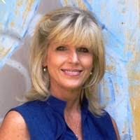 Julie Ashmore's Instagram, Twitter & Facebook