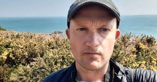 Al Esteves's Instagram, Twitter & Facebook