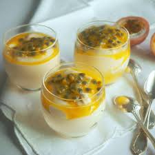 Mousse De Maracuja Or Passion Fruit Mousse Epices Et Baobabs Passion Fruit Mousse Mousse Recipes Desserts
