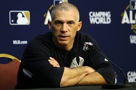 He is married to girlfriend kimberly innocenzi with whom he shares three children. Joe Girardi Philadelphia Phillies Hire Former Mlb Manager As Skipper