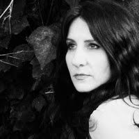 Karen Farrah's Instagram, Twitter & Facebook