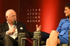 Sie sagt, an griechenland zeige sich, dass der euro nicht funktioniert. Reden Uber Die Revolution Literaturhaus Munchen