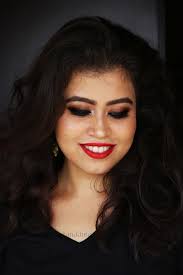 TUG OF WAR: MAC Cosmetics Ruby Woo vs MAC Cosmetics Russian Red