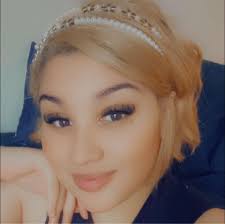 Where to find a nail salon or artist for Russian manicures or overlay nails?