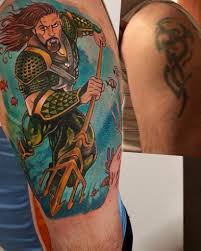 Maybe you would like to learn more about one of these? Jason Aquaman Momoa Feiert Geburtstag Tattoo Spirit