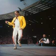 Remember When Freddie Mercury Wore His Yellow Jacket At Wembley Freddie Mercury Freddie Mercury Live Aid Concert Fashion