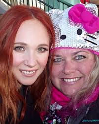 Manic Monday! Pinky Meets Keeley Jones AKA Juno Temple From Ted Lasso!  Selfie Stunner!