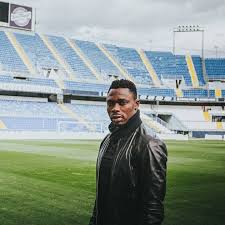 Kameni was also chosen for the 2010 world cup in south africa, and was expected to start by many observers. Carlos Kameni Home Facebook